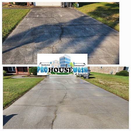  Clean concrete driveway near Augusta, GA after professional wash